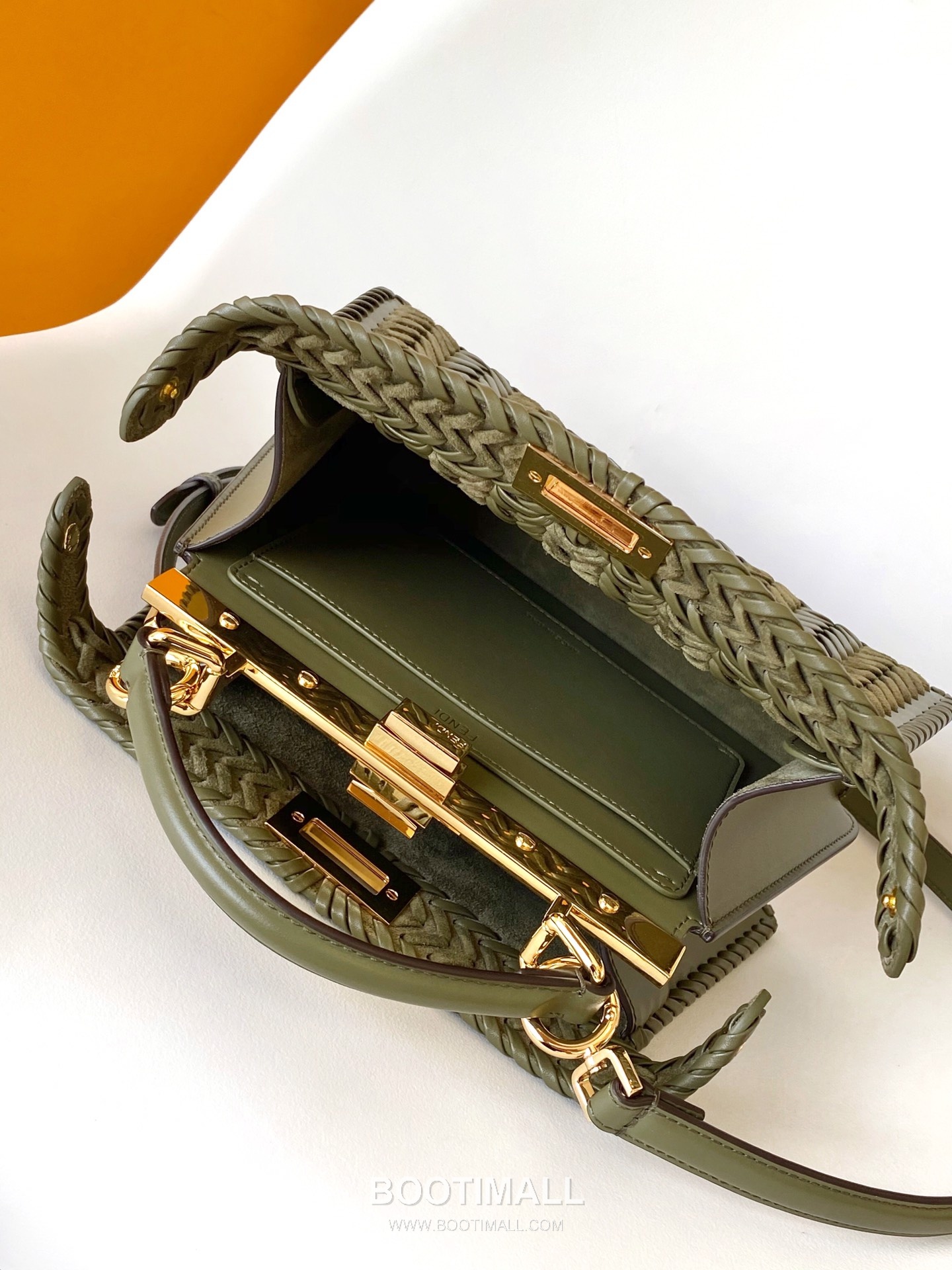 Fendi Peekaboo ISeeU Leather Top Handle Bag 펜디 피카부 아이씨유 가죽 탑핸들백 27cm 13