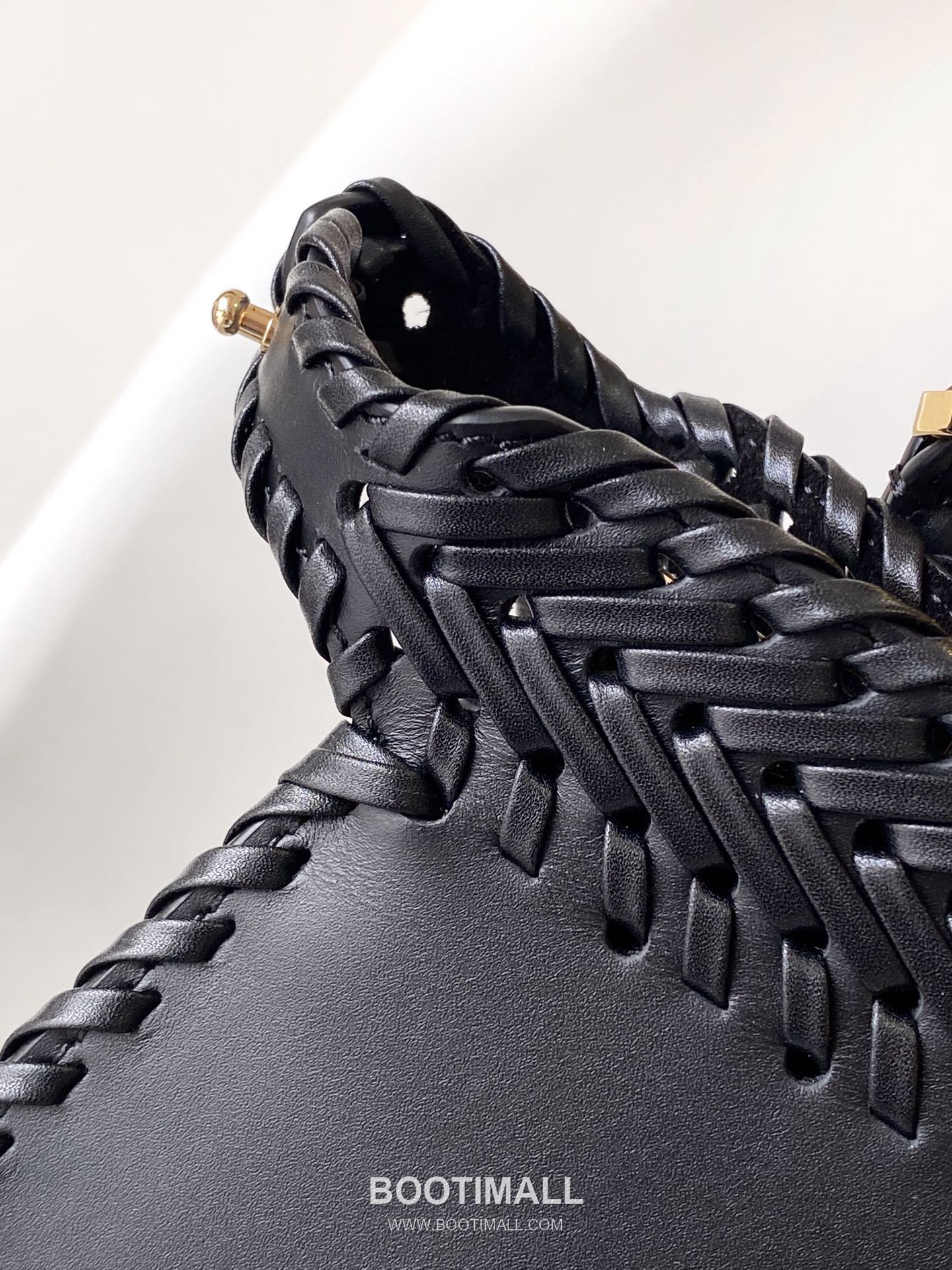 Fendi Peekaboo ISeeU Braided Imported Leather Beige Top Handle Bag 펜디 피카부 아이씨유 브레이디드 수입 가죽 베이지 탑핸들백 27cm 15