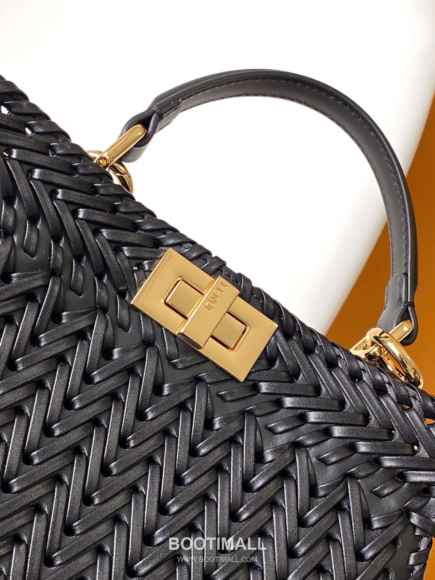 Fendi Peekaboo ISeeU Braided Imported Leather Beige Top Handle Bag 펜디 피카부 아이씨유 브레이디드 수입 가죽 베이지 탑핸들백 27cm 17