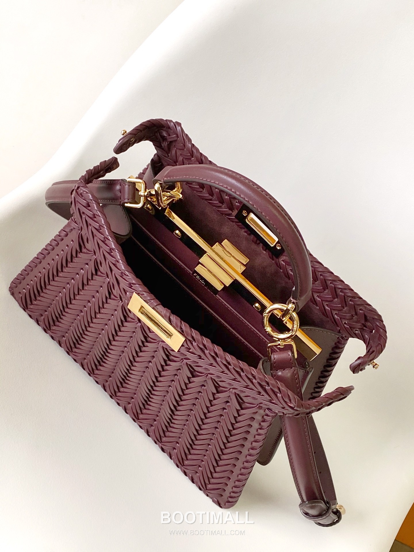 Fendi Peekaboo ISeeU Braided Imported Leather Top Handle Bag 펜디 피카부 아이씨유 브레이디드 수입 가죽 탑핸들백 27cm 11