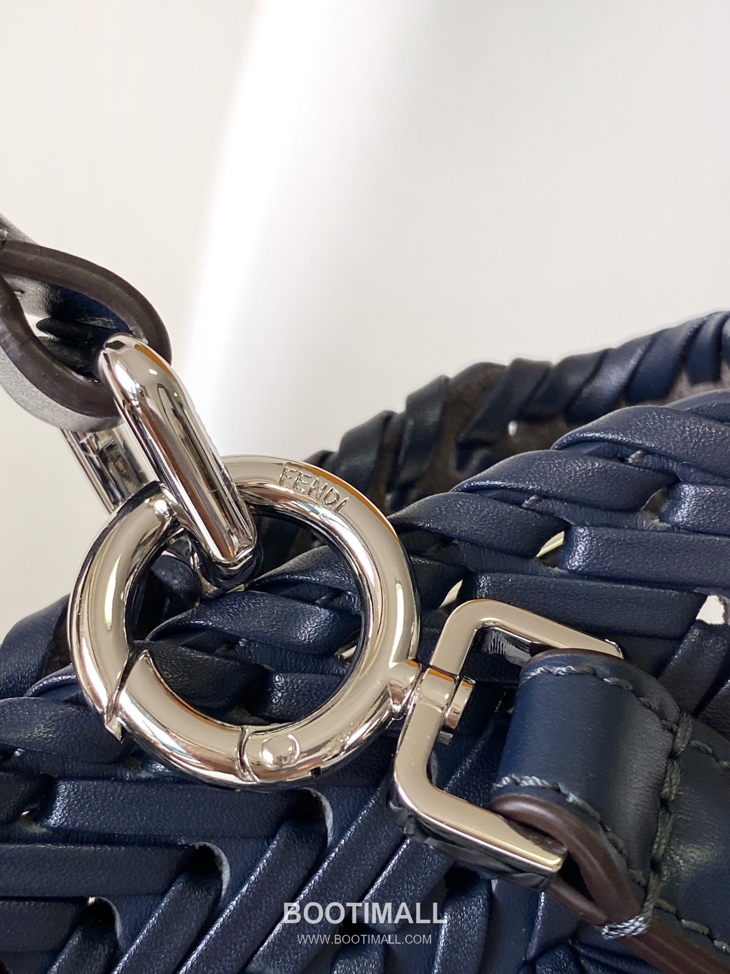 Fendi Peekaboo ISeeU Braided Imported Leather Beige Top Handle Bag 펜디 피카부 아이씨유 브레이디드 수입 가죽 베이지 탑핸들백 27cm 12