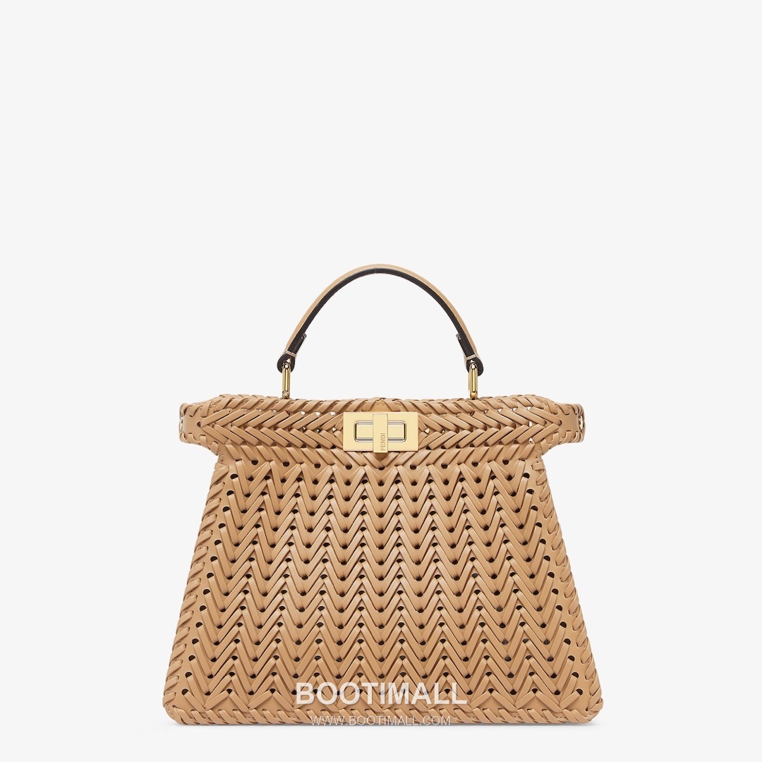 Fendi Peekaboo ISeeU Leather Top Handle Bag 펜디 피카부 아이씨유 가죽 탑핸들백 27cm 1