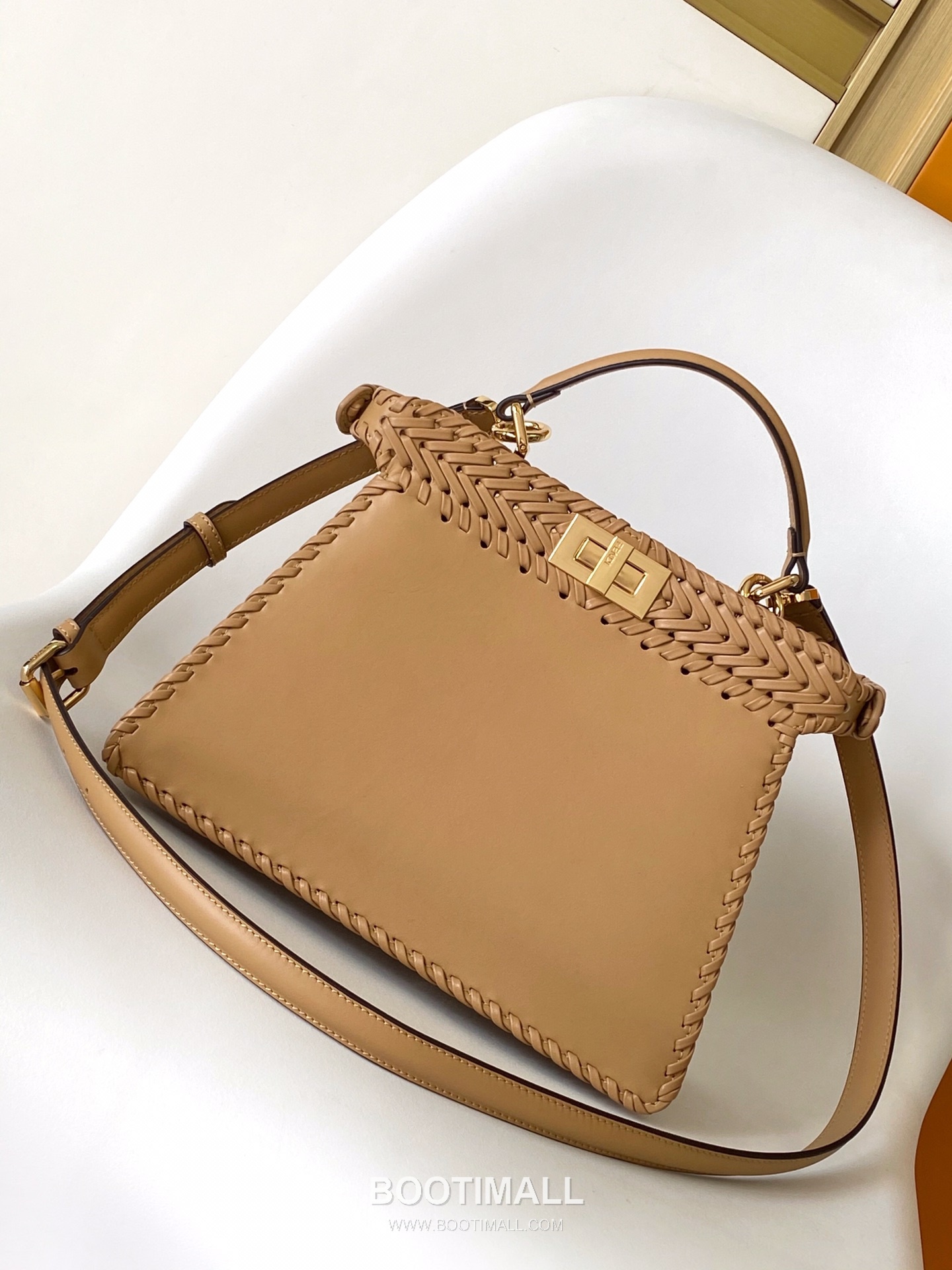 Fendi Peekaboo ISeeU Leather Top Handle Bag 펜디 피카부 아이씨유 가죽 탑핸들백 27cm 7