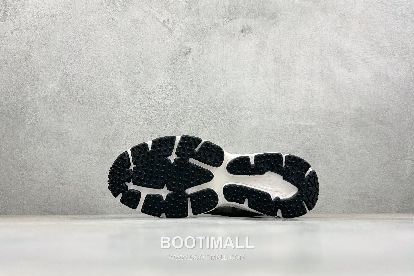 Off-White Arrow 3D-Printed Runner Mixed Materials White Sneakers 디센트 다운 애로우 3D 프린트 러너 혼합 소재 화이트 스니커즈 4