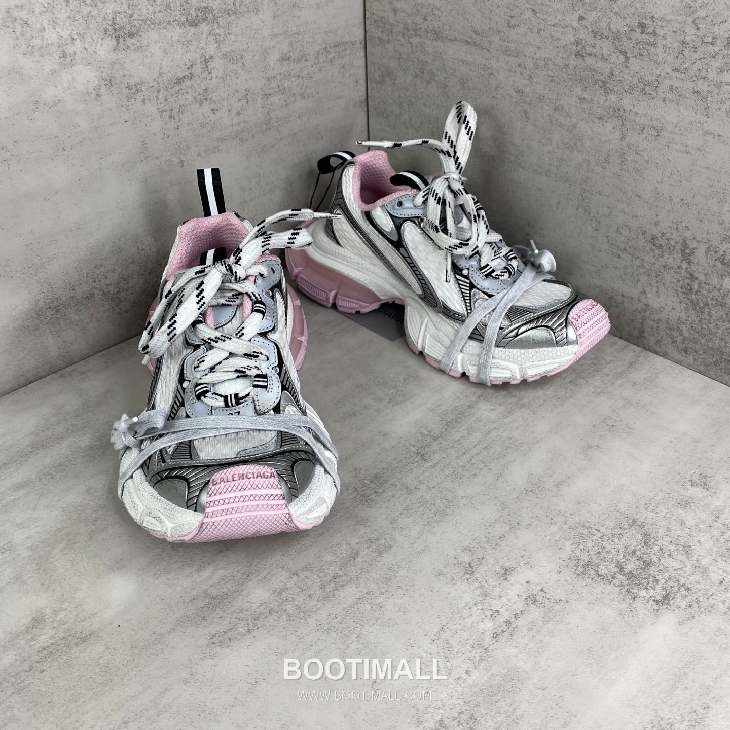 Balenciaga 3XL Distressed Runner Mesh Chunky Sneakers 발렌시아가 3XL 디스트레스드 러너 메쉬 청키 스니커즈 2