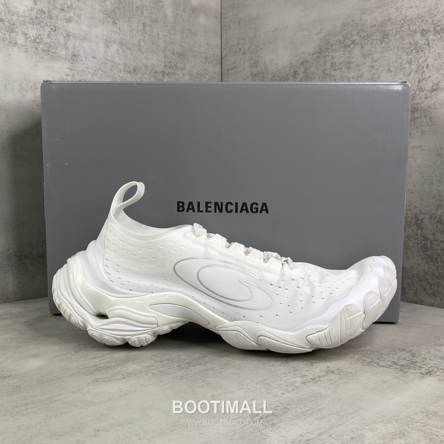 Balenciaga Anatomic Runner Five-Toe Low Sneakers 발렌시아가 아나토믹 러너 파이브토 로우 스니커즈 1