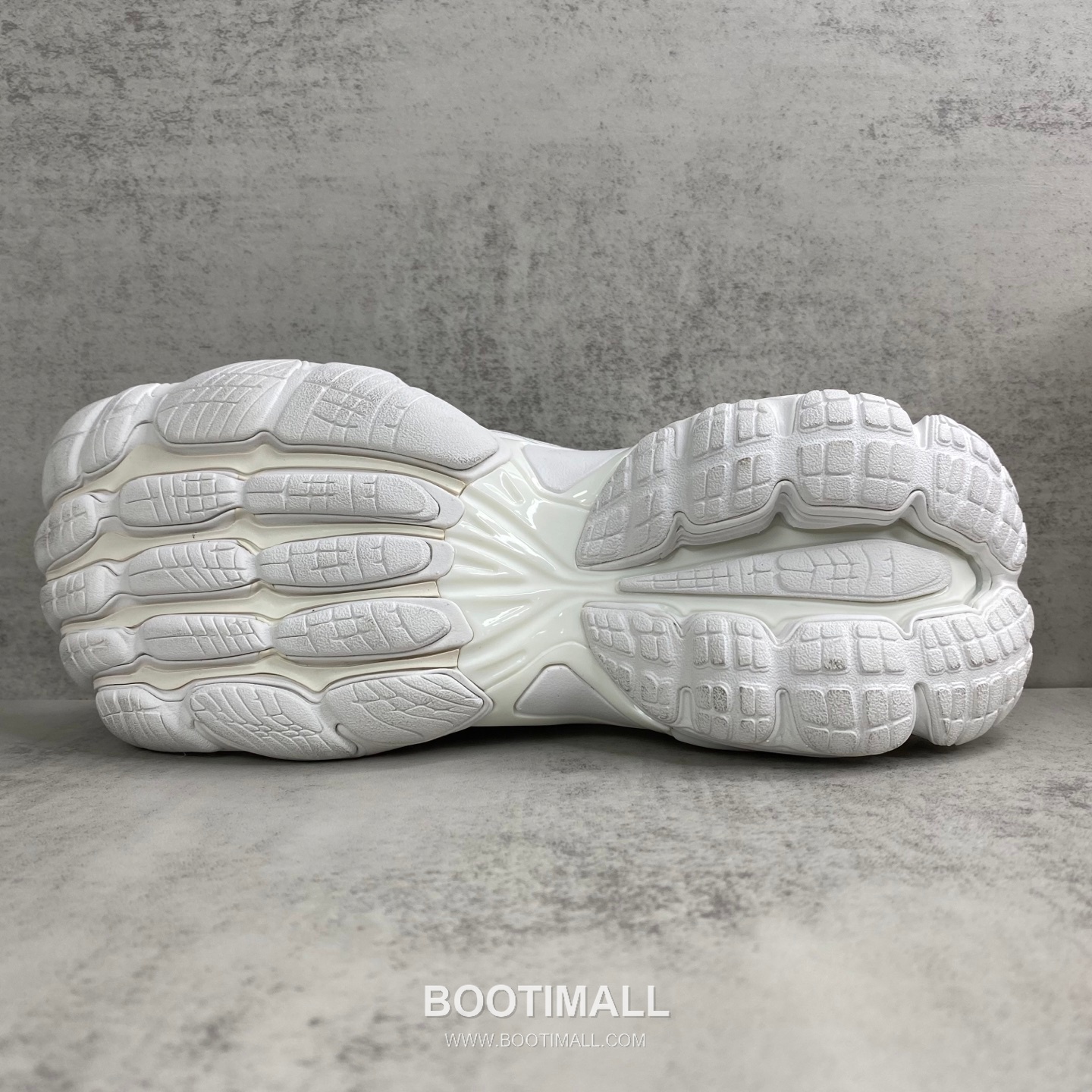 Balenciaga Anatomic Runner Five-Toe Low Sneakers 발렌시아가 아나토믹 러너 파이브토 로우 스니커즈 8