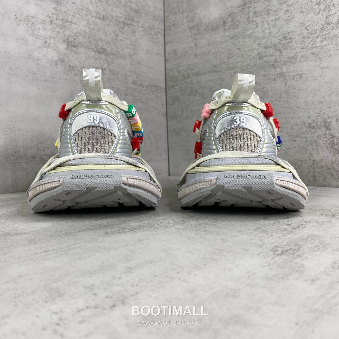 Balenciaga 3XL Extreme Laces Sneakers 발렌시아가 3XL 익스트림 레이스 스니커즈 5