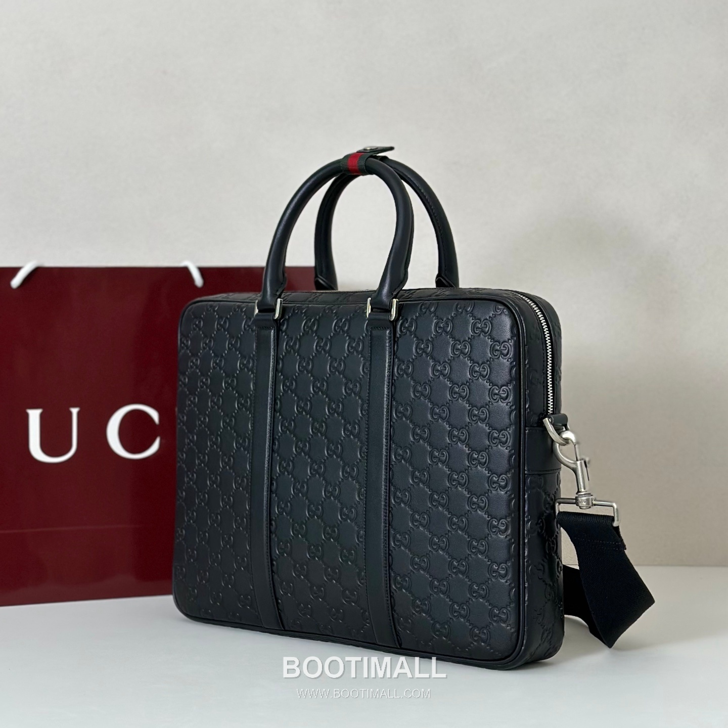 Gucci GG Emblem Embossed Briefcase Glossy Leather Black 구찌 GG 엠블럼 엠보스드 브리프케이스 글로시 레더 블랙 37cm 2