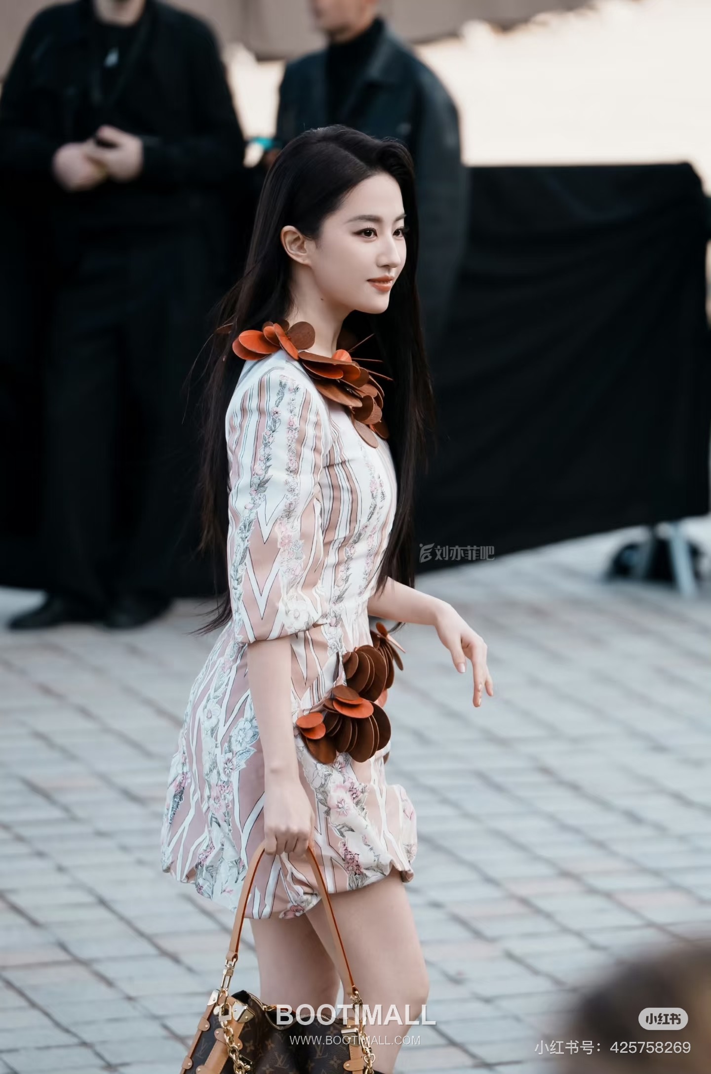 Louis Vuitton Side Trunk East West Monogram Canvas Brown Handbag 루이비통 사이드 트렁크 이스트 웨스트 모노그램 M28385 캔버스 브라운 핸드백 28cm 7