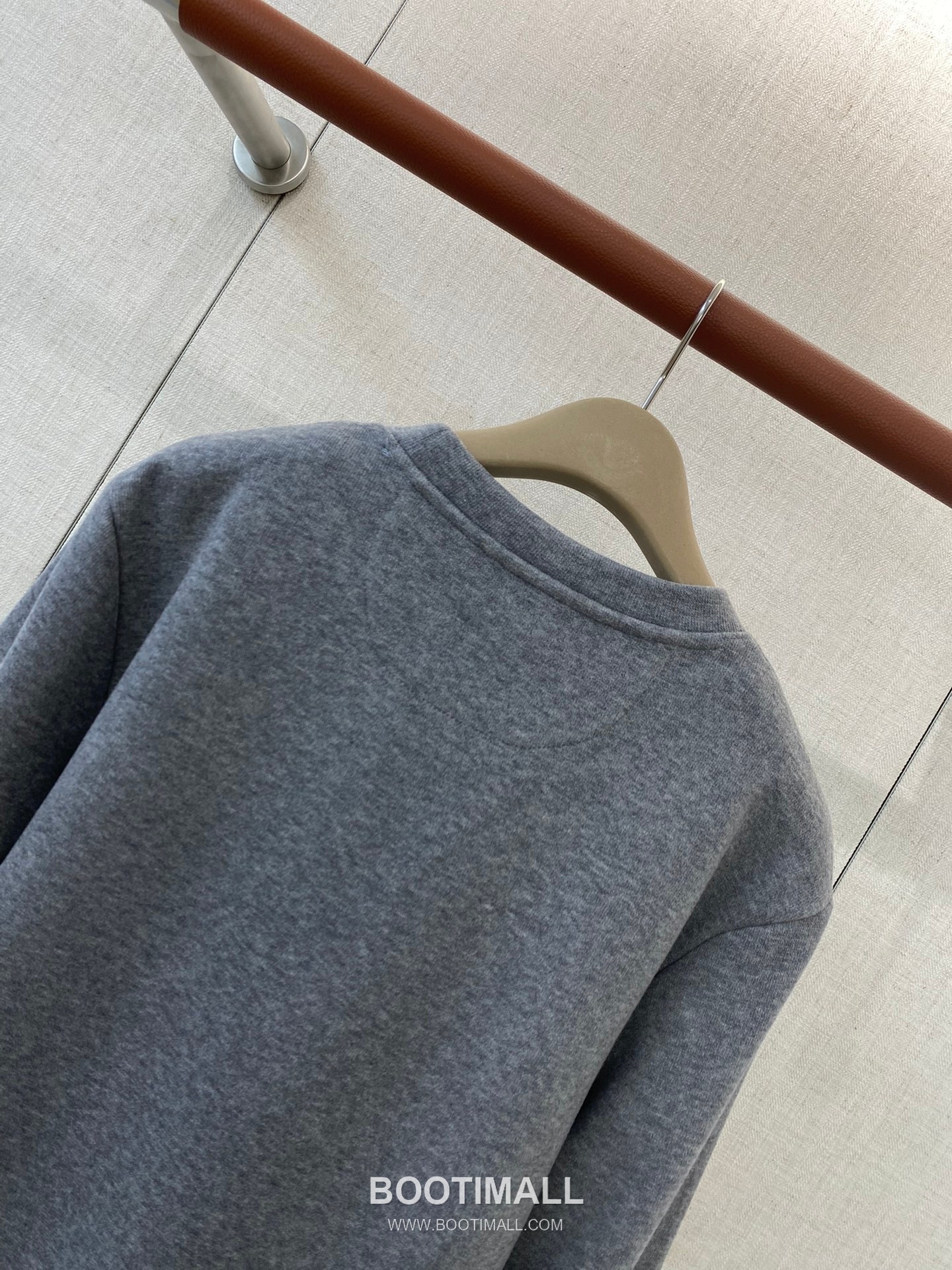 Brunello Cucinelli BC Embroidered Sweatshirt Cotton Black 브루넬로 쿠치넬리 BC 자수 스웨트셔츠 코튼 블랙 5