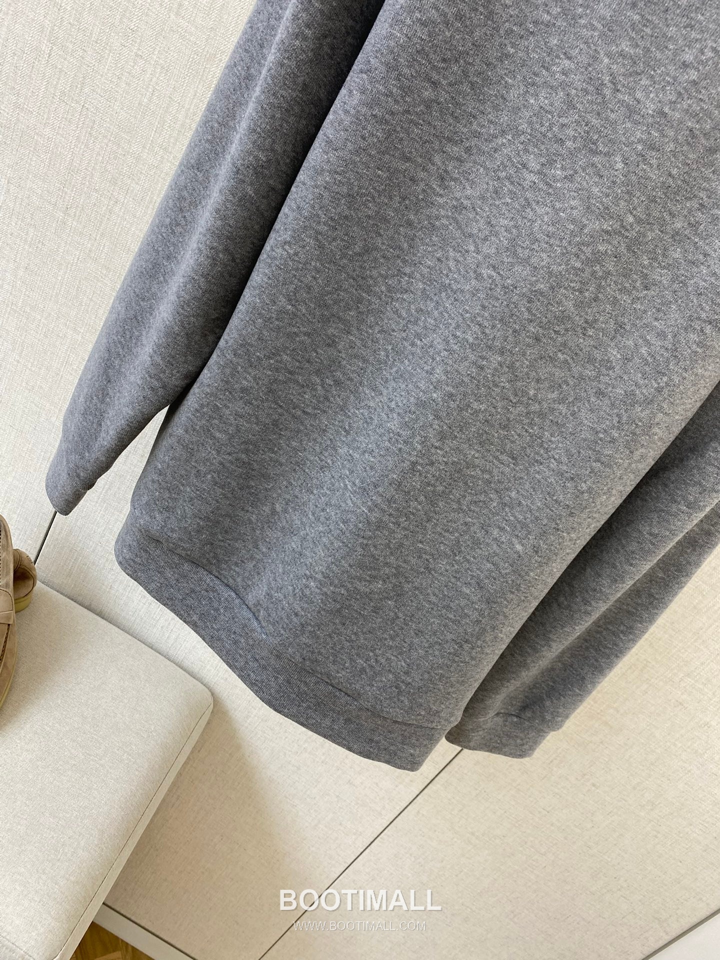 Brunello Cucinelli BC Embroidered Sweatshirt Cotton Black 브루넬로 쿠치넬리 BC 자수 스웨트셔츠 코튼 블랙 6