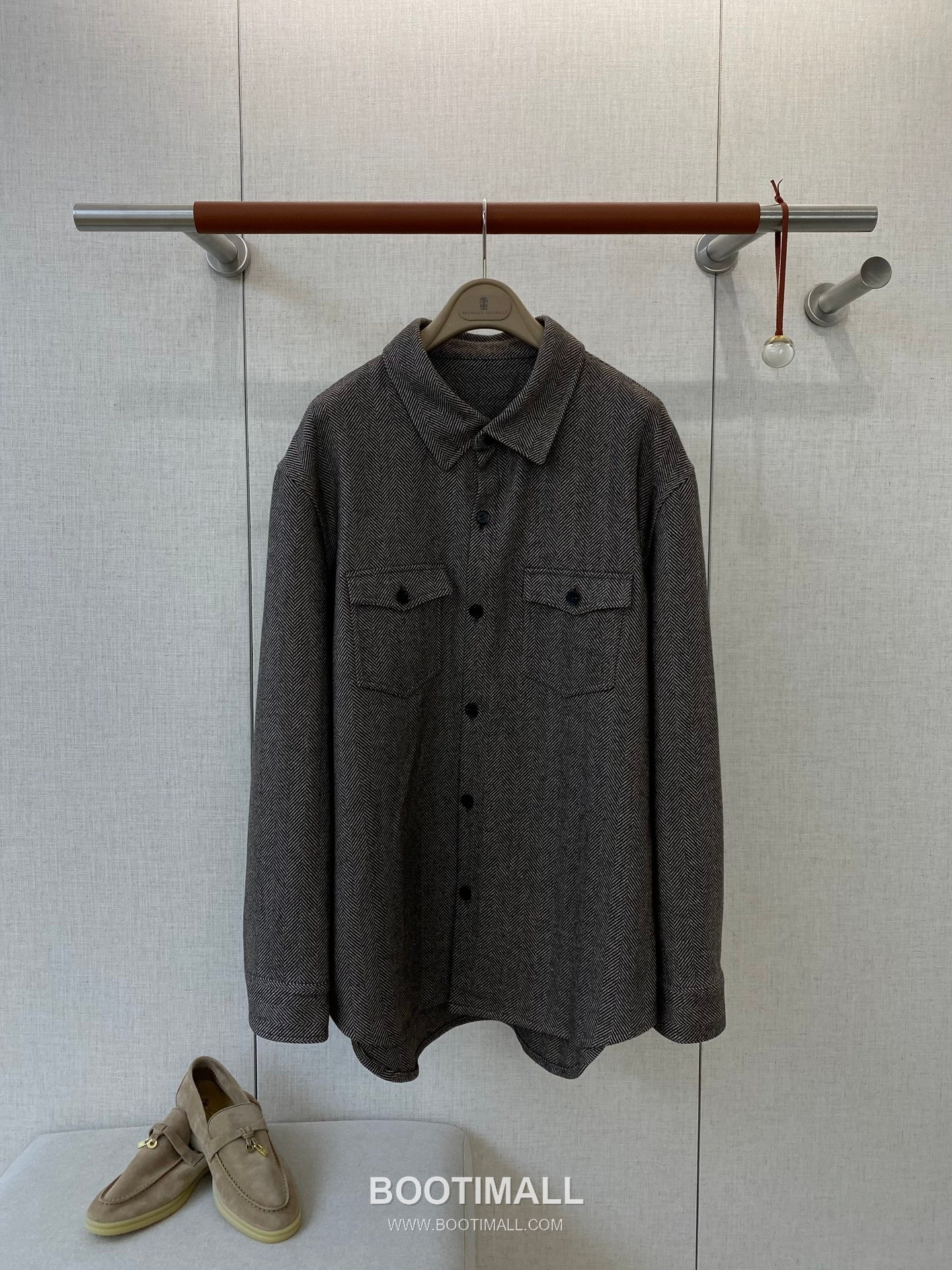 Loro Piana Herringbone Buttoned Coat Wool Blend Grey 로로피아나 헤링본 버튼 코트 울 혼방 그레이 1
