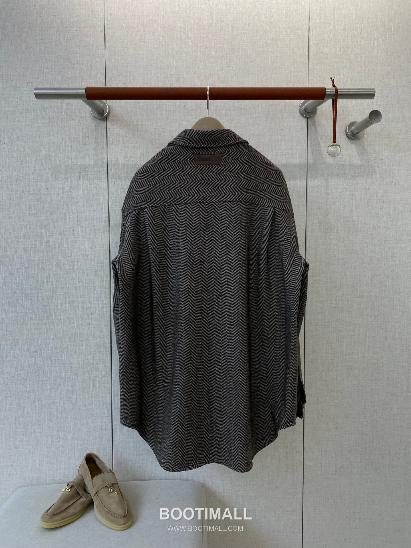 Loro Piana Herringbone Buttoned Coat Wool Blend Grey 로로피아나 헤링본 버튼 코트 울 혼방 그레이 2