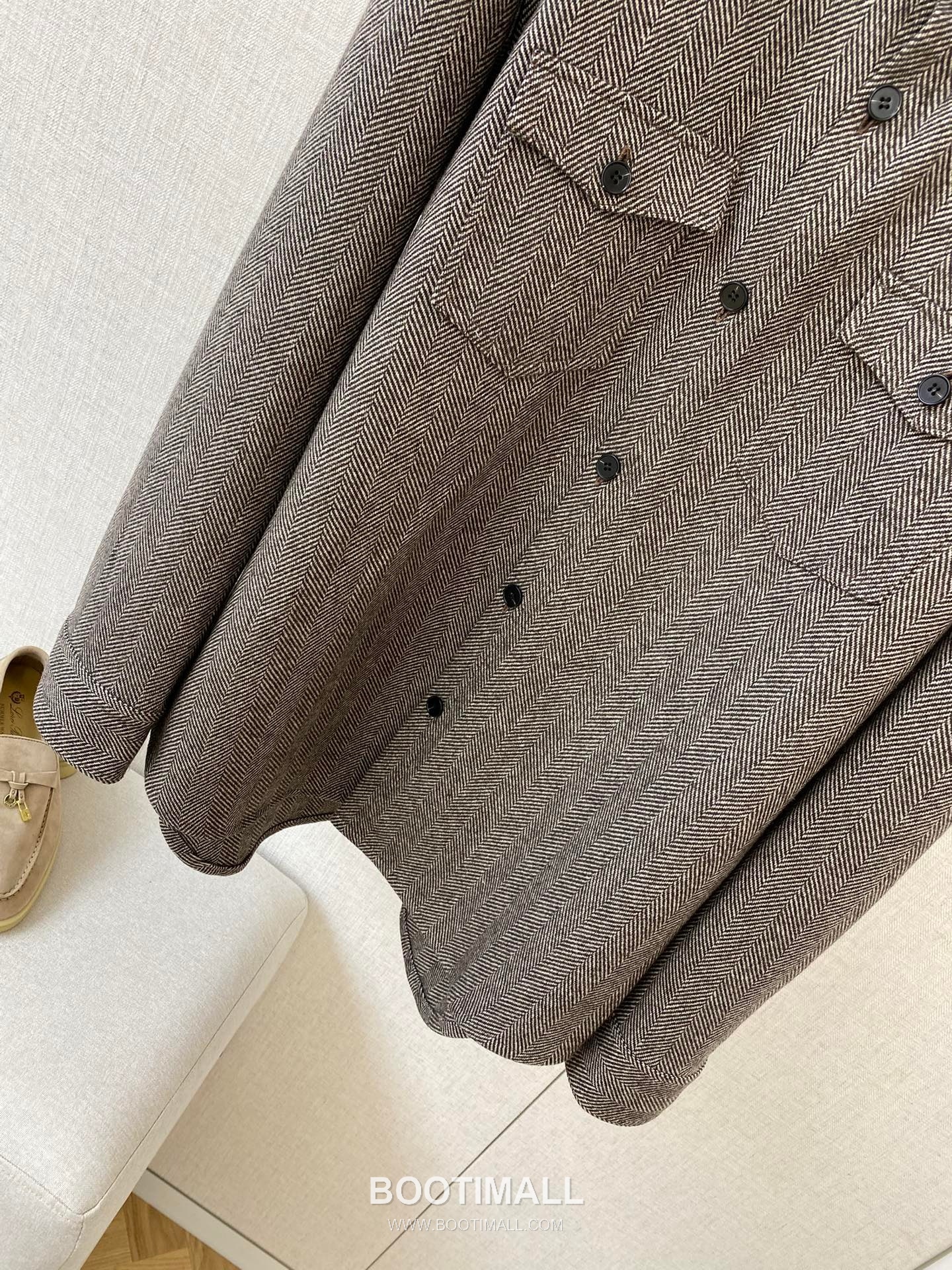 Loro Piana Herringbone Buttoned Coat Wool Blend Grey 로로피아나 헤링본 버튼 코트 울 혼방 그레이 4
