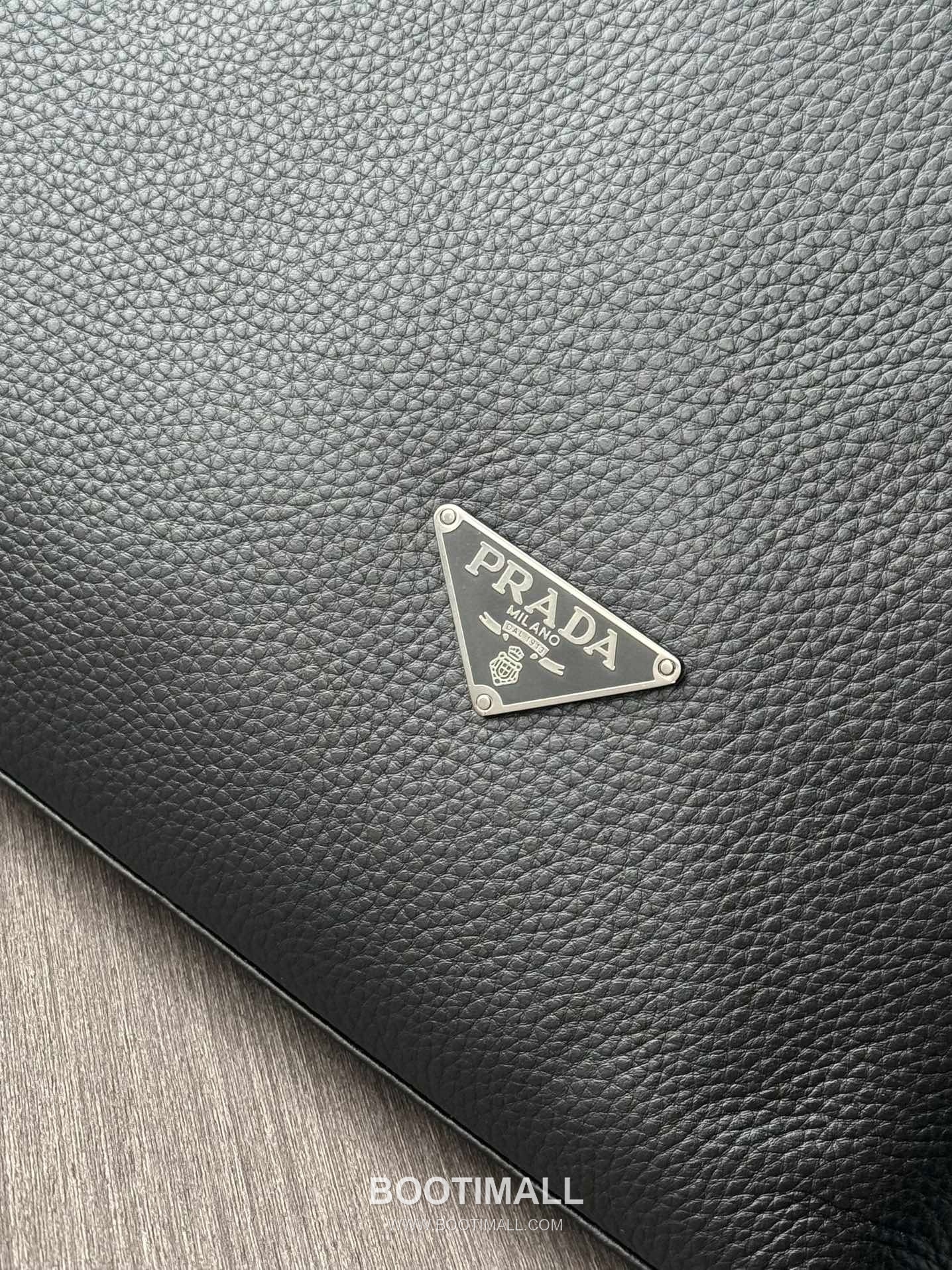 Prada 9900-1A Pebbled Briefcase Italian Calfskin Black 프라다 9900-1A 페블 브리프케이스 이탈리아 카프스킨 블랙 38cm 5