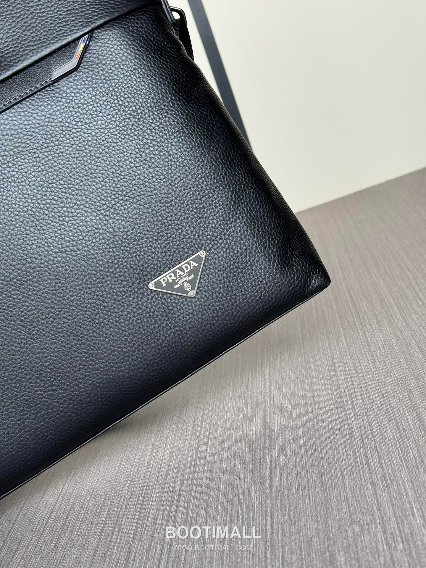 Prada 9902-1 Litchi-Grain Briefcase Italian Calfskin Black 프라다 9902-1 리치그레인 브리프케이스 이탈리아 카프스킨 블랙 39cm 4