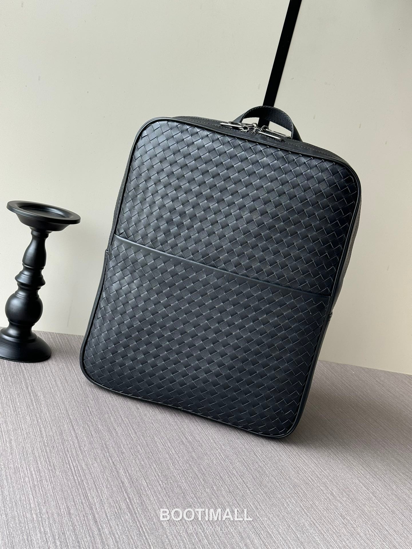 Bottega Veneta Intrecciato 7035 Backpack Calfskin Black 보테가 베네타 인트레치아토 7035 백팩 카프스킨 블랙 41cm 1