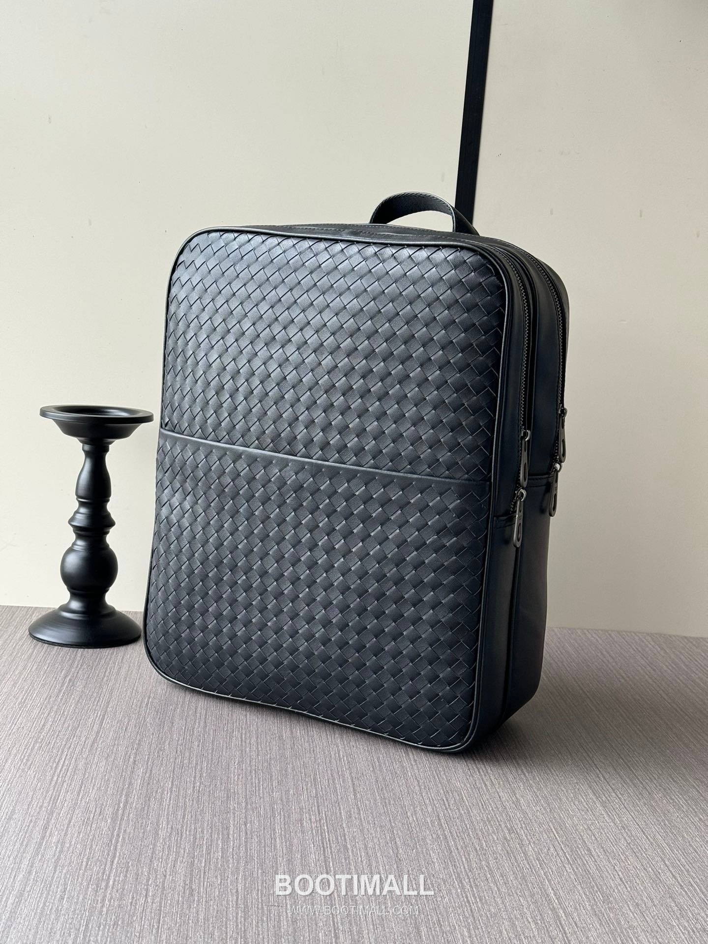 Bottega Veneta Intrecciato 7035 Backpack Calfskin Black 보테가 베네타 인트레치아토 7035 백팩 카프스킨 블랙 41cm 3