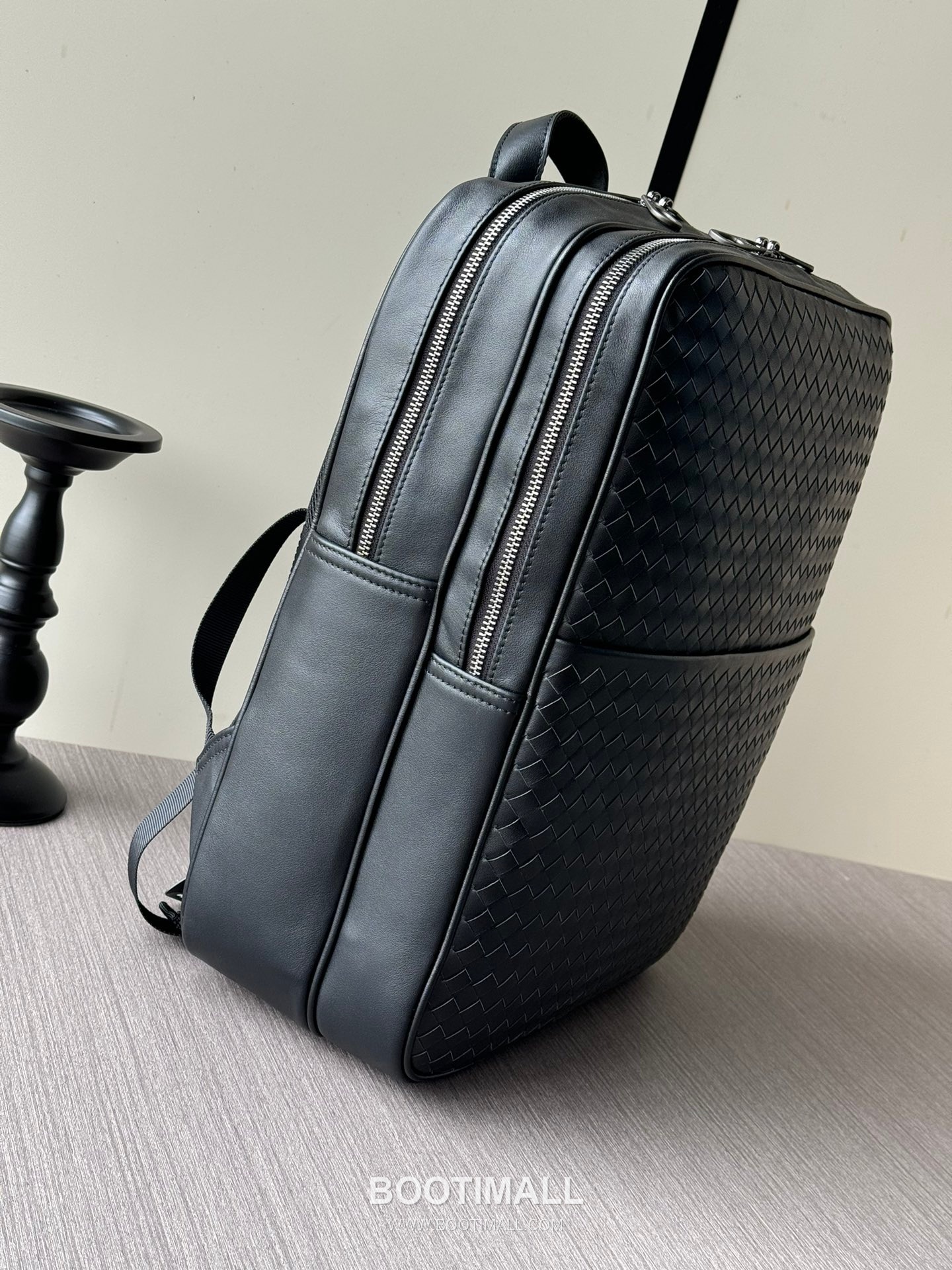 Bottega Veneta Intrecciato 7035 Backpack Calfskin Black 보테가 베네타 인트레치아토 7035 백팩 카프스킨 블랙 41cm 4