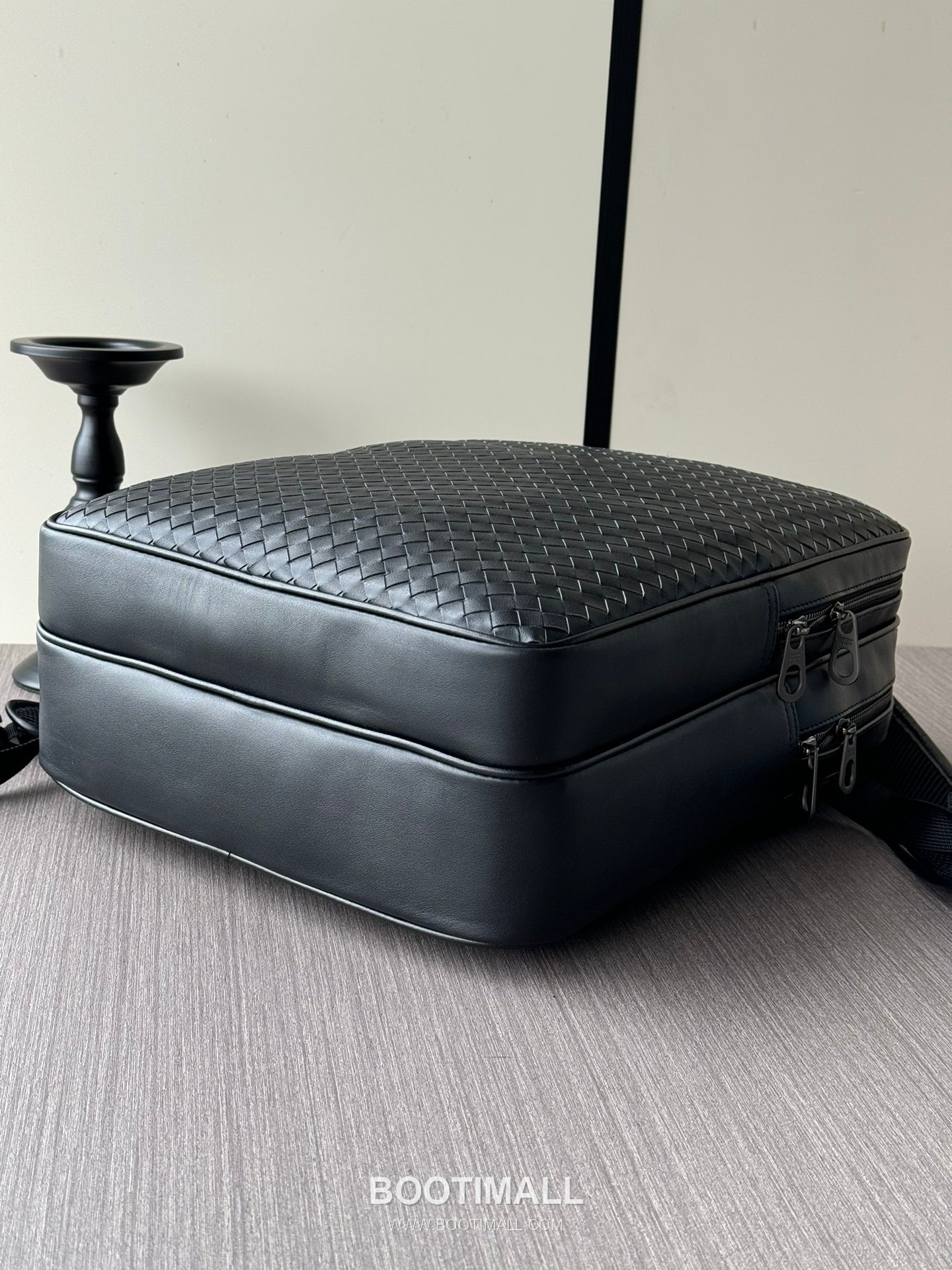 Bottega Veneta Intrecciato 7035 Backpack Calfskin Black 보테가 베네타 인트레치아토 7035 백팩 카프스킨 블랙 41cm 7