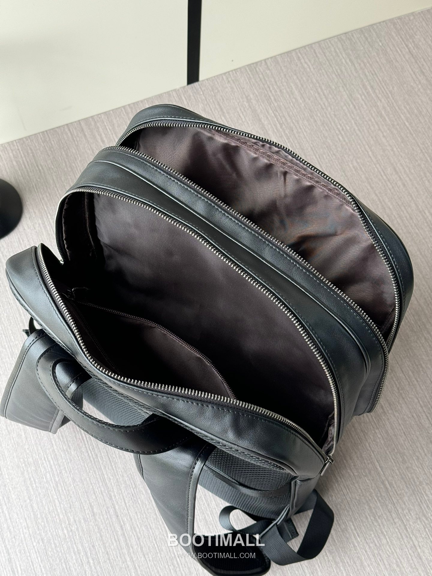 Bottega Veneta Intrecciato 7035 Backpack Calfskin Black 보테가 베네타 인트레치아토 7035 백팩 카프스킨 블랙 41cm 9