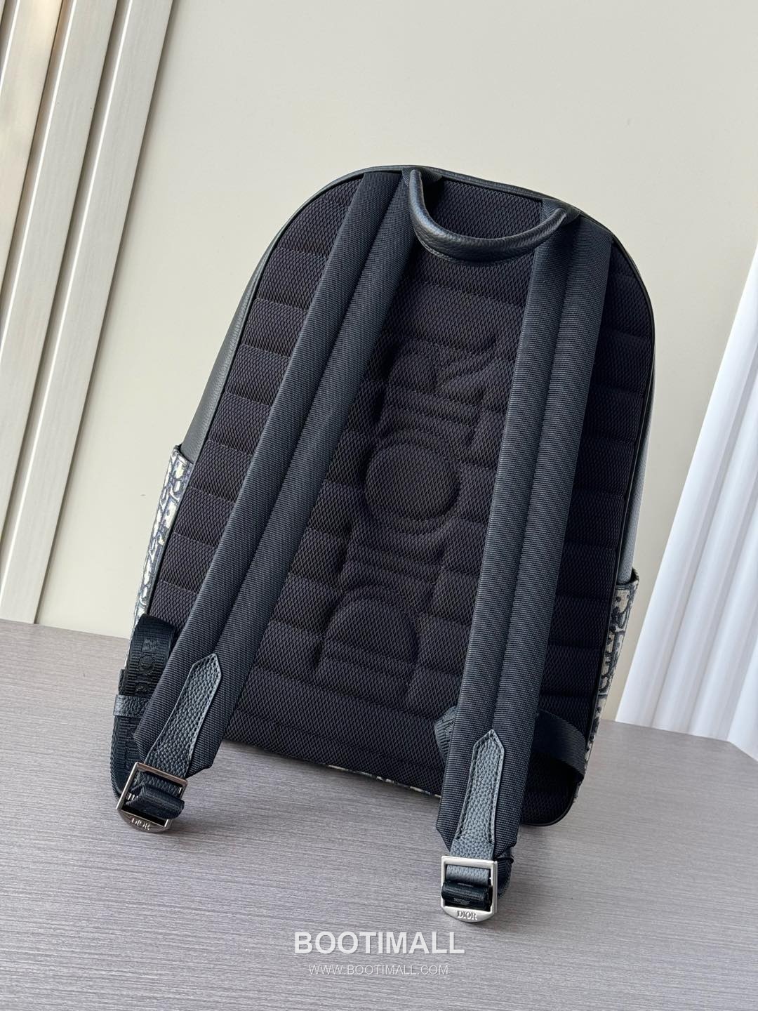 Dior Saddle Zipped Oblique Cotton Tech Fabric Grained Cowhide Beige Backpack 디올 새들 지퍼드 오블리크 코튼 테크 패브릭 그레인드 소가죽 베이지 백팩 43.5cm 2