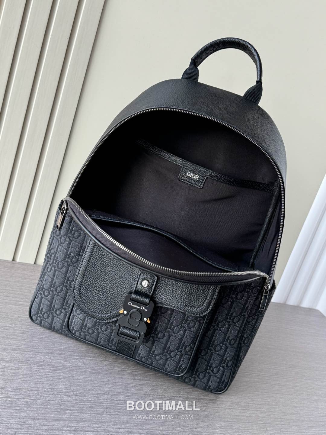 Dior Saddle Zip Oblique Backpack Cotton Tech Fabric Grained Cowhide Black 디올 새들 지퍼 오블리크 백팩 코튼 테크 패브릭 그레인드 소가죽 블랙 43.5cm 8