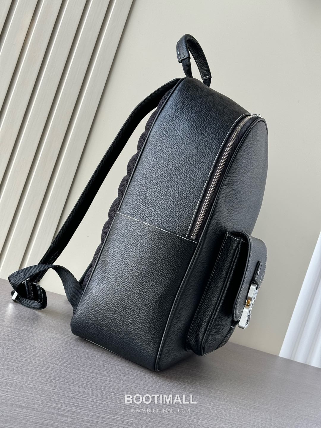Dior Saddle Zip Backpack Grained Calfskin Black 디올 새들 지퍼 백팩 그레인드 카프스킨 블랙 43.5cm 3