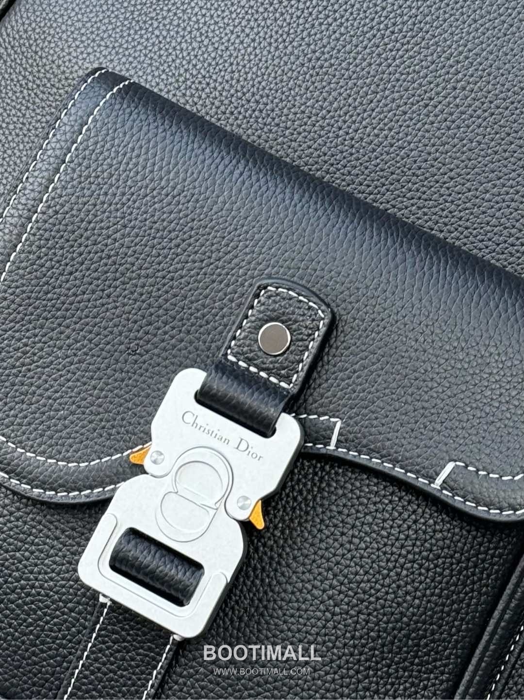 Dior Saddle Zip Backpack Grained Calfskin Black 디올 새들 지퍼 백팩 그레인드 카프스킨 블랙 43.5cm 4