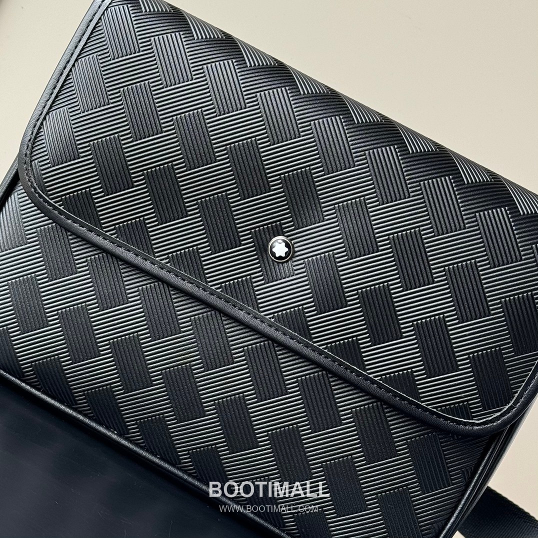 Montblanc 7077 Calfskin Pouch Italian Black Crossbody Bag 몽블랑 7077 카프스킨 파우치 이탈리아 블랙 크로스백 26cm 5