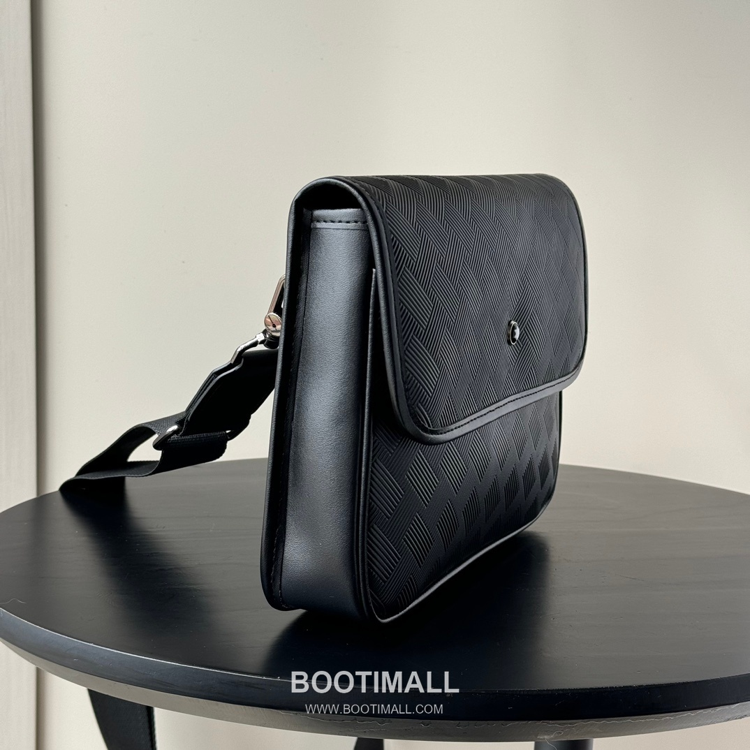 Montblanc 7077 Calfskin Pouch Italian Black Crossbody Bag 몽블랑 7077 카프스킨 파우치 이탈리아 블랙 크로스백 26cm 6