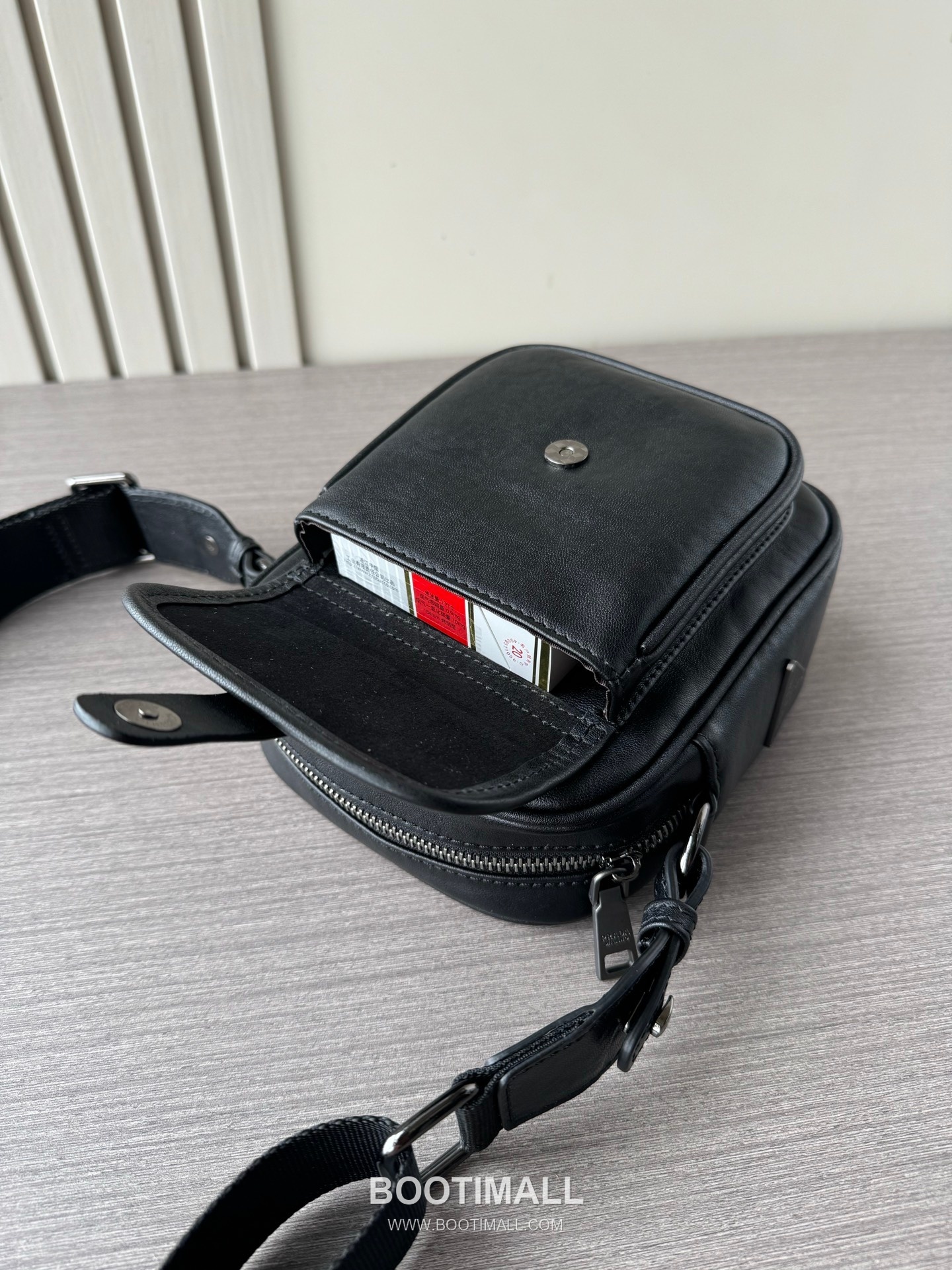 Prada 6886 Small Crossbody Vegetable-Tanned Calfskin Black Bag 프라다 6886 스몰 크로스백 베지터블 탠드 카프스킨 블랙 19cm 8