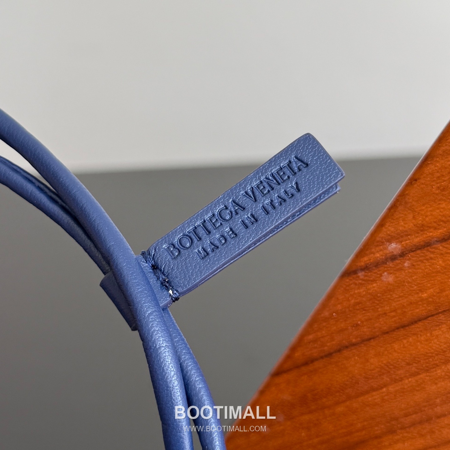 Bottega Veneta Intrecciato Dog Charm Leather Bag 보테가 베네타 인트레치아토 도그 참 가죽 백참 7.5×7×3cm 6