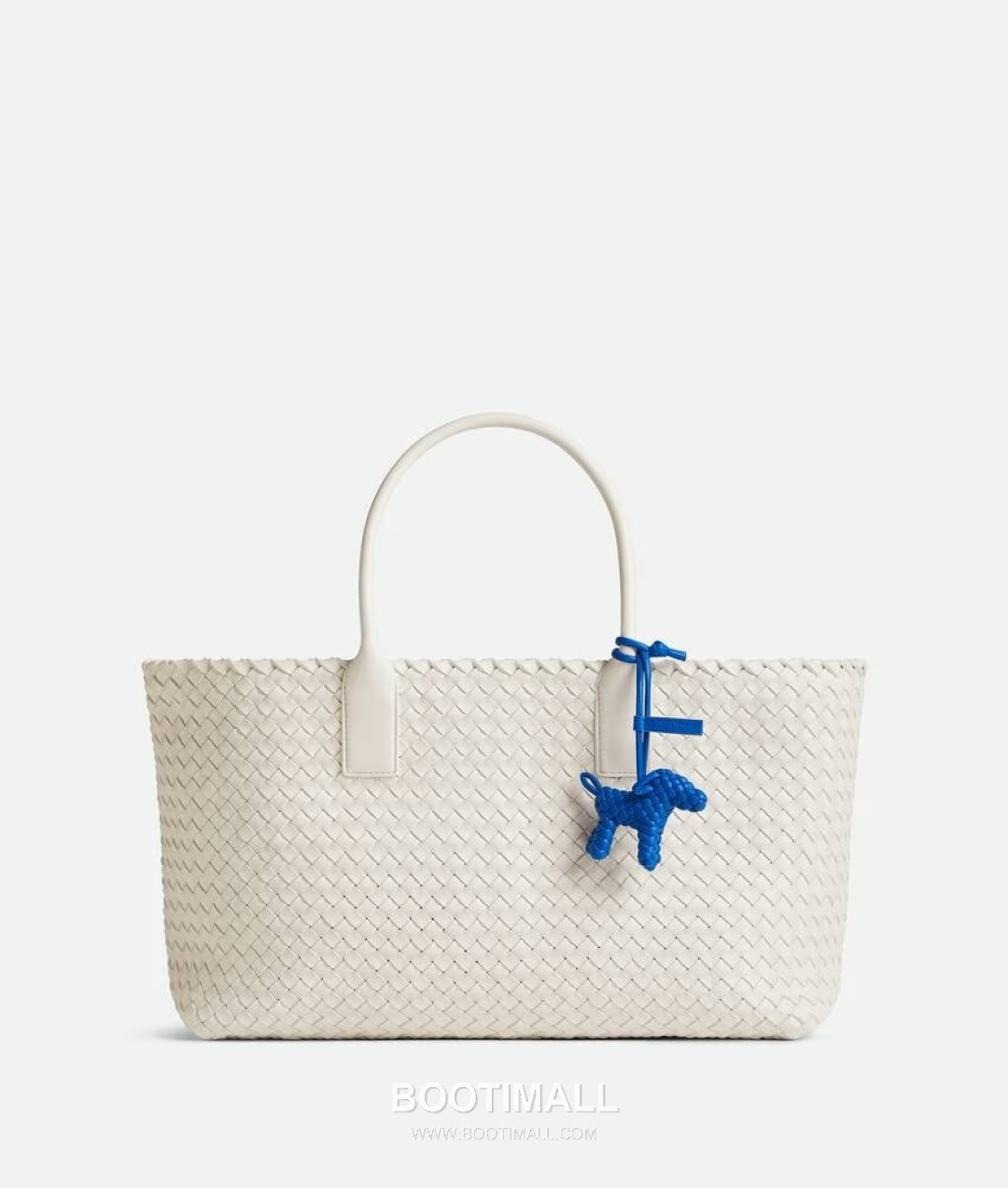 Bottega Veneta Intrecciato Dog Charm Leather Bag 보테가 베네타 인트레치아토 도그 참 가죽 백참 2