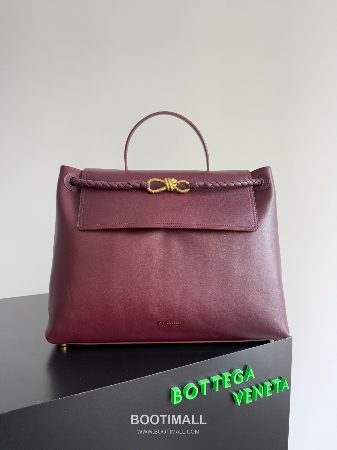 Bottega Veneta Ciao Intrecciato Smooth Calfskin Top Handle Bag 보테가 베네타 차오 인트레치아토 스무스 카프스킨 탑핸들백 42cm 2