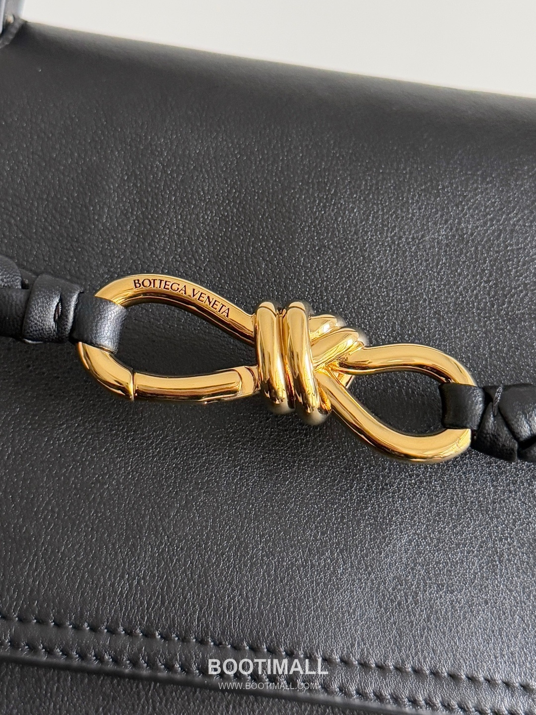 Bottega Veneta Ciao Intrecciato Smooth Calfskin Top Handle Bag 보테가 베네타 차오 인트레치아토 스무스 카프스킨 탑핸들백 42cm 6