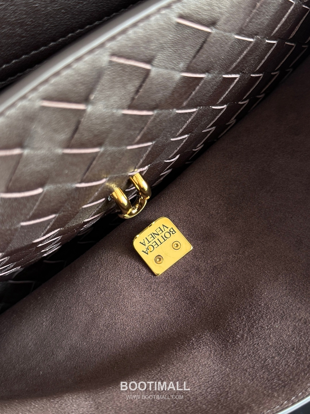 Bottega Veneta Ciao Intrecciato Smooth Calfskin Top Handle Bag 보테가 베네타 차오 인트레치아토 스무스 카프스킨 탑핸들백 42cm 15