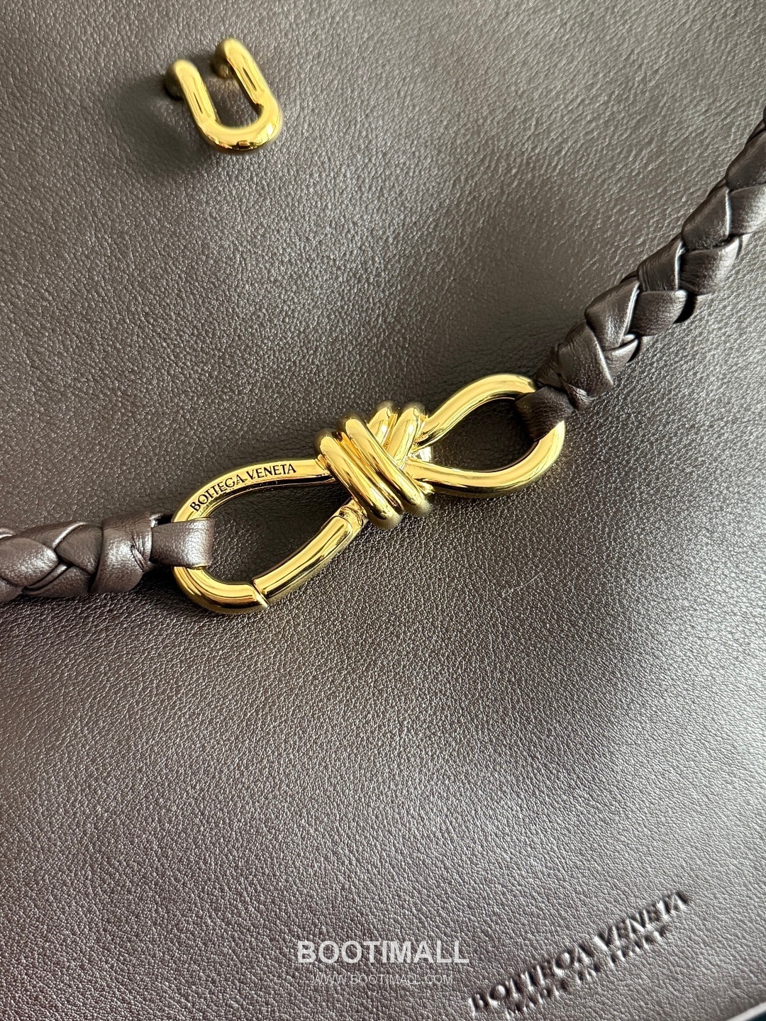 Bottega Veneta Ciao Intrecciato Smooth Calfskin Top Handle Bag 보테가 베네타 차오 인트레치아토 스무스 카프스킨 탑핸들백 42cm 19