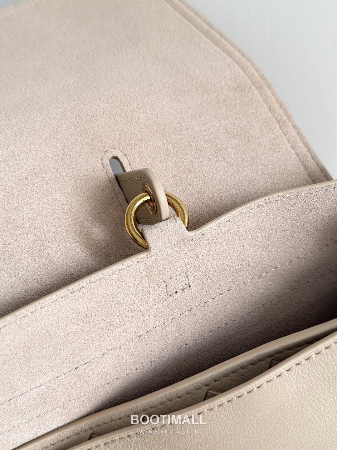 Bottega Veneta Ciao Intrecciato Smooth Calfskin Top Handle Bag 보테가 베네타 차오 인트레치아토 스무스 카프스킨 탑핸들백 42cm 25