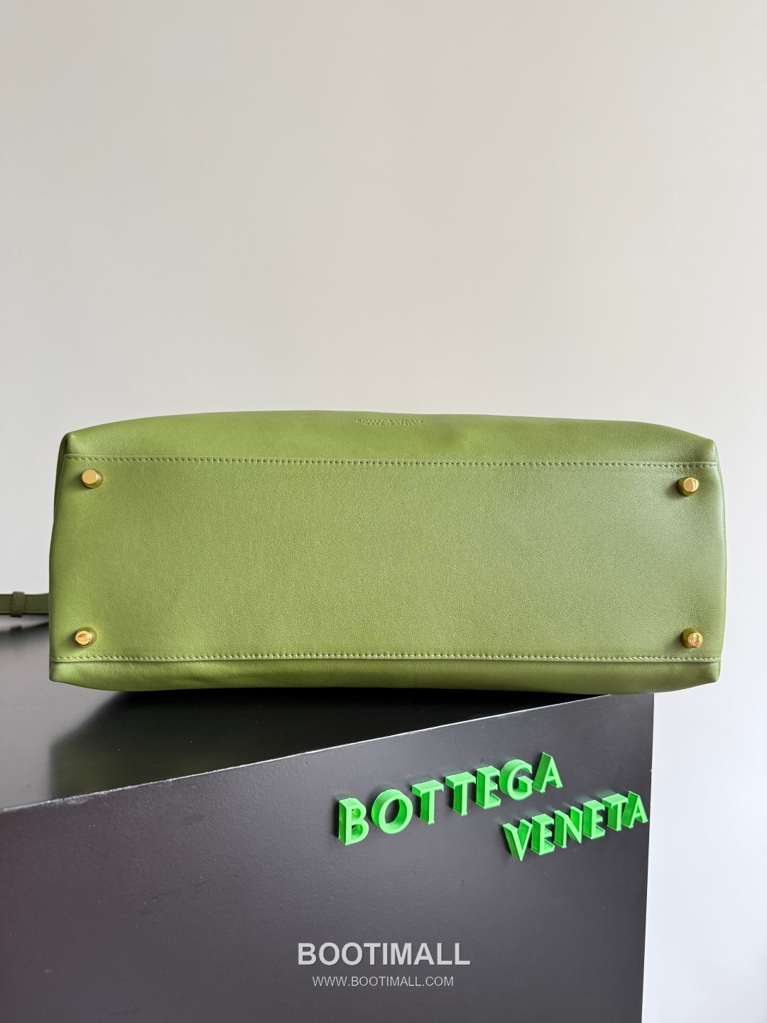 Bottega Veneta Ciao Intrecciato Smooth Calfskin Top Handle Bag 보테가 베네타 차오 인트레치아토 스무스 카프스킨 탑핸들백 42cm 4