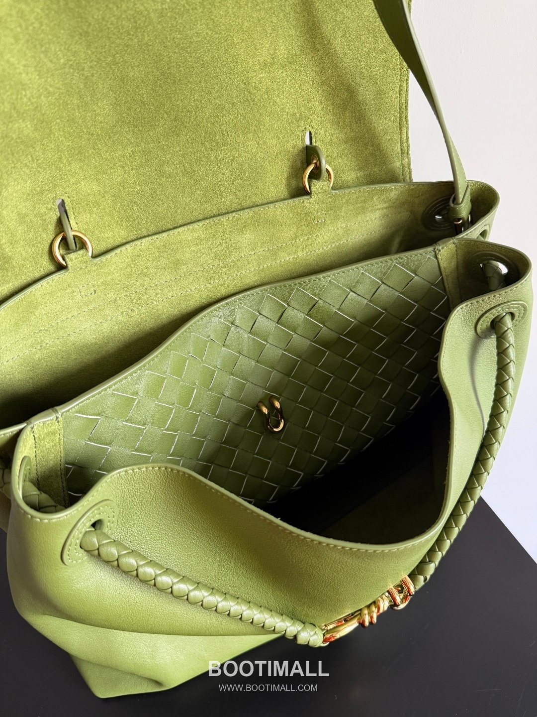 Bottega Veneta Ciao Intrecciato Smooth Calfskin Top Handle Bag 보테가 베네타 차오 인트레치아토 스무스 카프스킨 탑핸들백 42cm 9