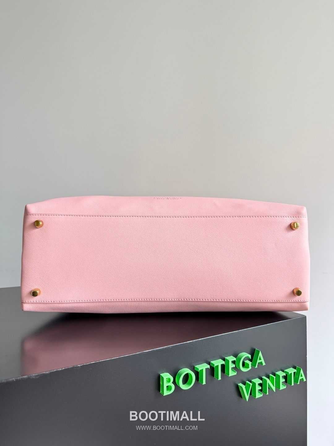 Bottega Veneta Ciao Intrecciato Smooth Calfskin Top Handle Bag 보테가 베네타 차오 인트레치아토 스무스 카프스킨 탑핸들백 42cm 16