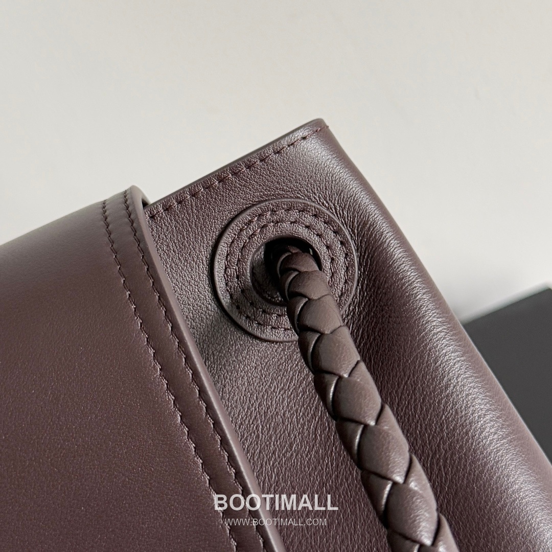 Bottega Veneta Ciao Intrecciato Knot Smooth Calfskin Top Handle Bag 보테가 베네타 차오 인트레치아토 노트 스무스 카프스킨 탑핸들백 34cm 16