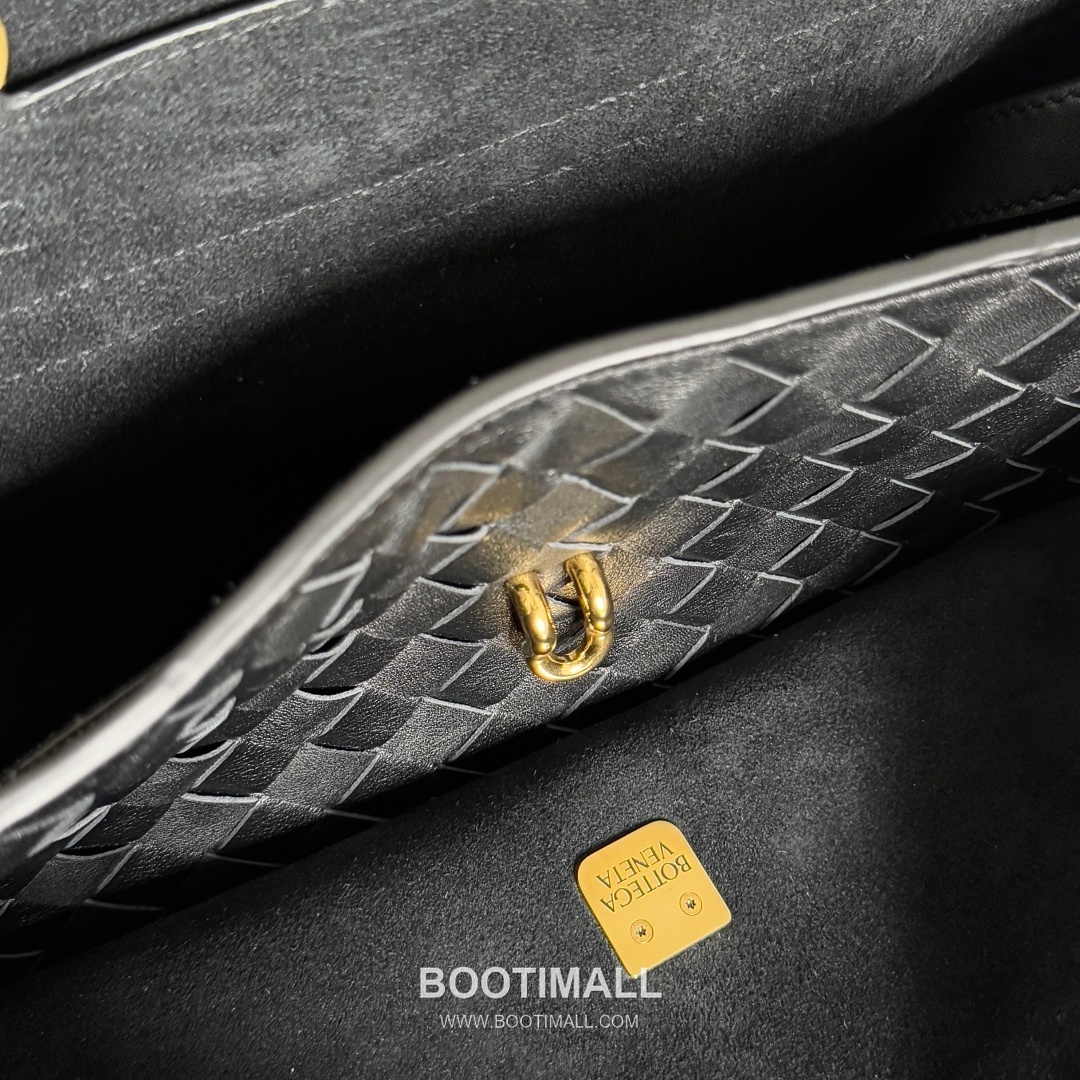 Bottega Veneta Ciao Intrecciato Knot Smooth Calfskin Top Handle Bag 보테가 베네타 차오 인트레치아토 노트 스무스 카프스킨 탑핸들백 34cm 13