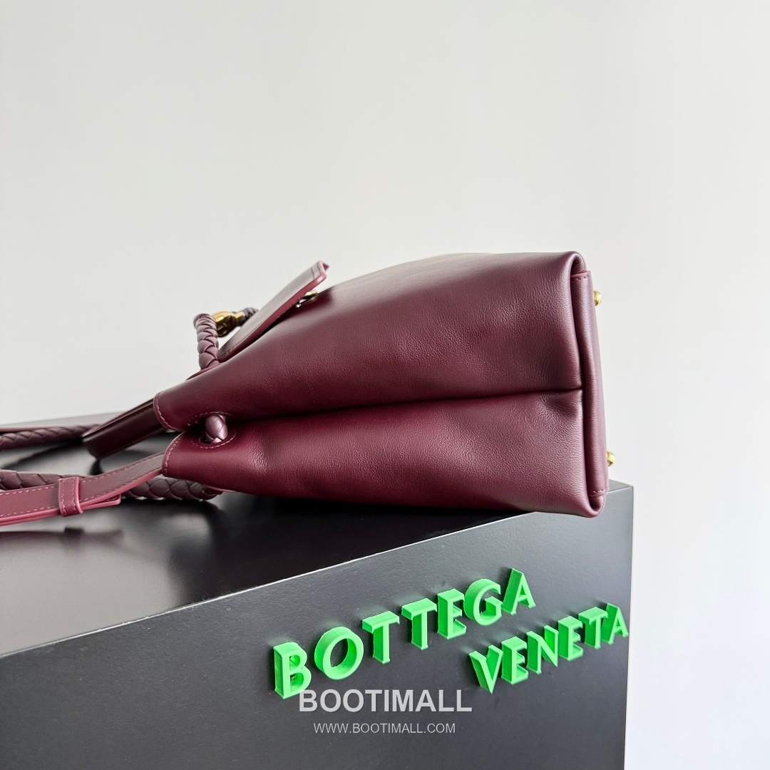 Bottega Veneta Ciao Intrecciato Knot Smooth Calfskin Top Handle Bag 보테가 베네타 차오 인트레치아토 노트 스무스 카프스킨 탑핸들백 34cm 3