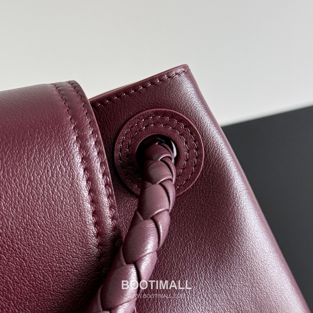 Bottega Veneta Ciao Intrecciato Knot Smooth Calfskin Top Handle Bag 보테가 베네타 차오 인트레치아토 노트 스무스 카프스킨 탑핸들백 34cm 17