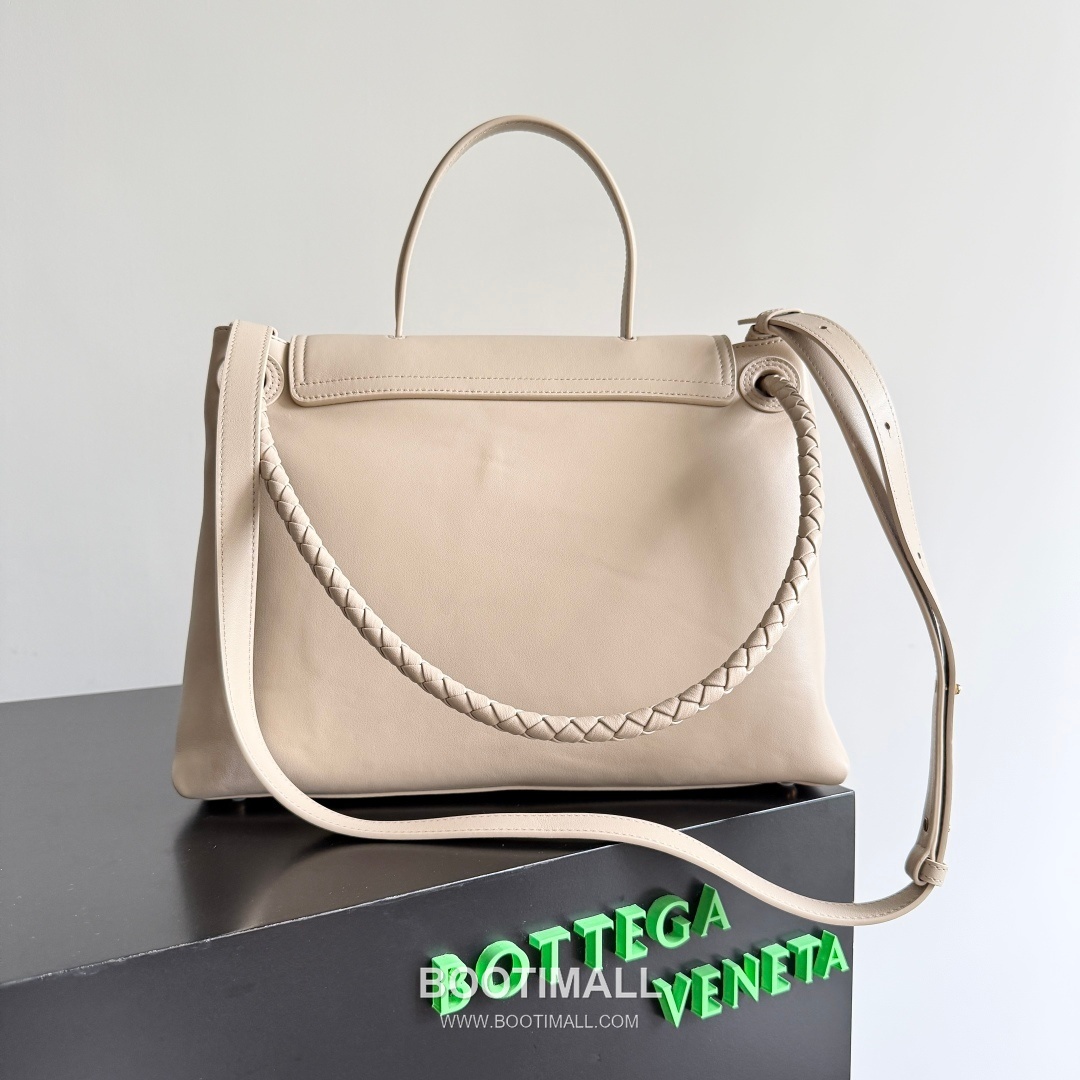 Bottega Veneta Ciao Intrecciato Knot Smooth Calfskin Top Handle Bag 보테가 베네타 차오 인트레치아토 노트 스무스 카프스킨 탑핸들백 34cm 2