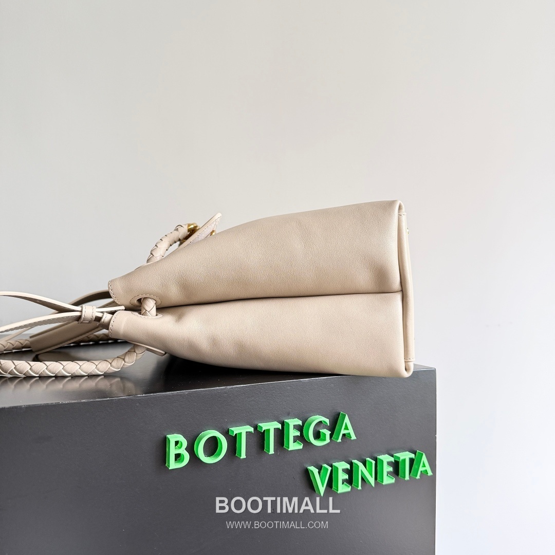 Bottega Veneta Ciao Intrecciato Knot Smooth Calfskin Top Handle Bag 보테가 베네타 차오 인트레치아토 노트 스무스 카프스킨 탑핸들백 34cm 3