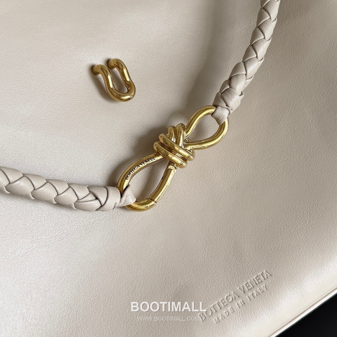 Bottega Veneta Ciao Intrecciato Knot Smooth Calfskin Top Handle Bag 보테가 베네타 차오 인트레치아토 노트 스무스 카프스킨 탑핸들백 34cm 12